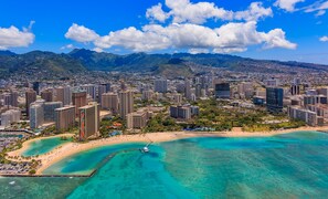 Beach - Updated! Humble Hawaiian Monarch Studio | Pool (Honolulu)