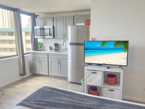 Iron/ironing board, free WiFi, bed sheets