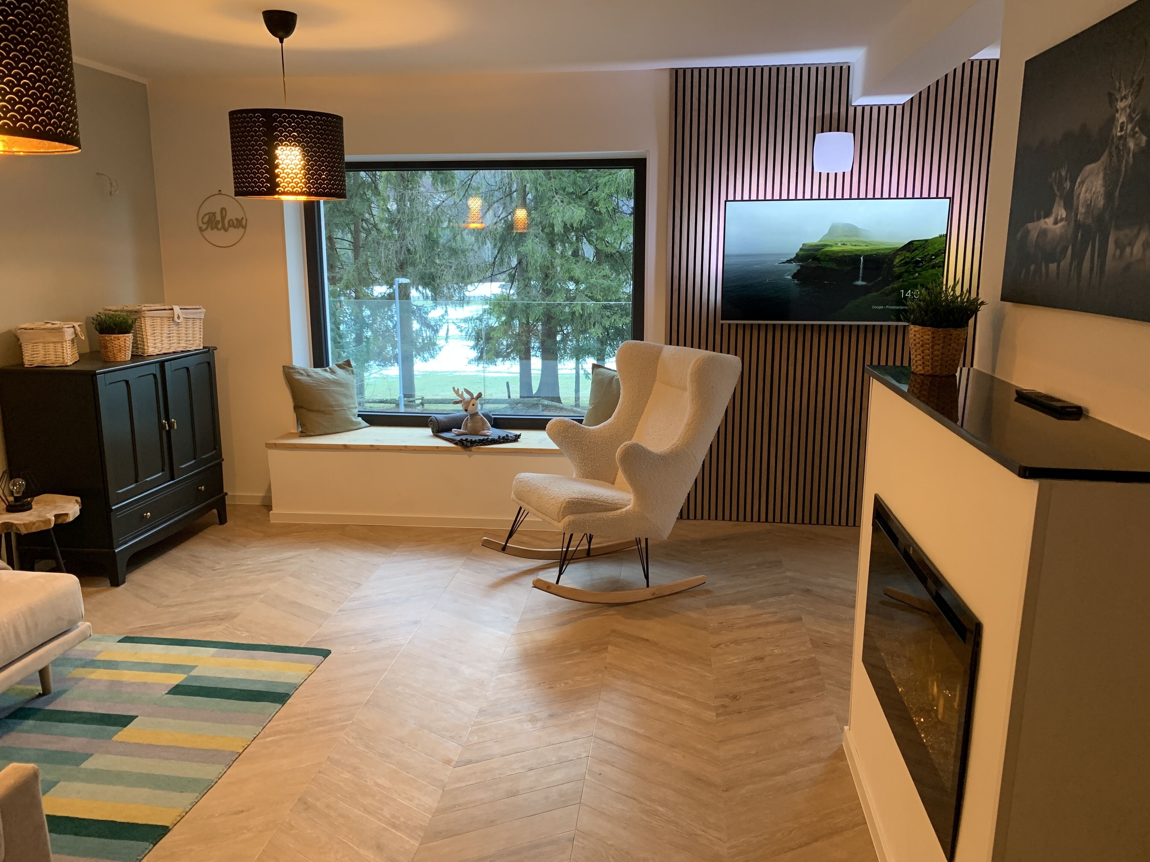 Apartamento conforto | Área de estar | Smart TV 60 cm com canais digitais, TV