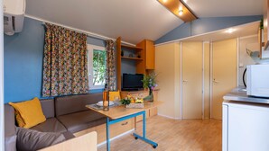 Living area - La Doucette, mobil-home near the sea (Hyères)