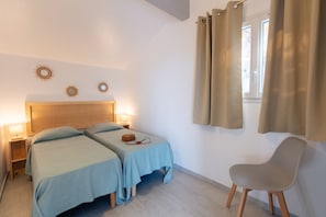 2 bedrooms, iron/ironing board