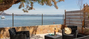 Mon Rêve, fisherman's cottage feet in the water