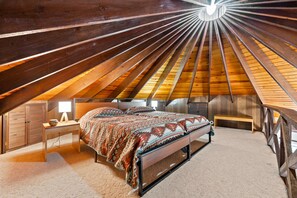 3 عدّة غرف نوم وسرير سفر وواي فاي مجانًا وملاءات أسرّة