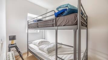 2 bedrooms, free WiFi, bed sheets