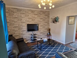 House | Living area | Flat-screen TV