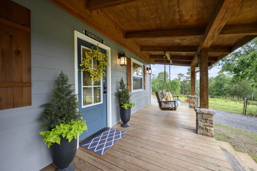 Beautiful Farmhouse North of Broken Bow! 74 private acres-Stocked Pond!