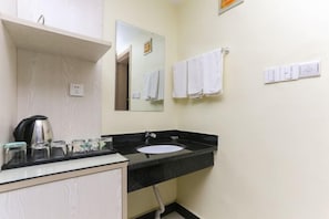 Bathroom - Fuchunjiang Longwan Hotel (Tonglu)