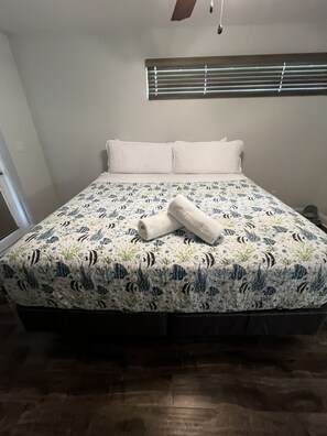 4 bedrooms, free WiFi, bed sheets