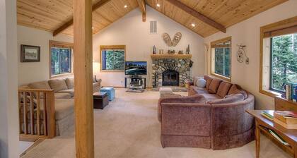 Sunnyside Up 3 Bedroom Cabin by RedAwning