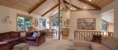 House, 3 Bedrooms | Living area