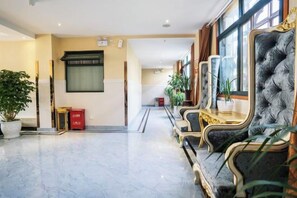 Unclassified image, 3 of 17, button - Yi Long Hua Chen Impress Business Hotel (Yilong)