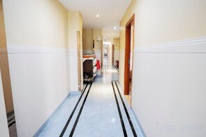 Unclassified image, 4 of 17, button - Yi Long Hua Chen Impress Business Hotel (Yilong)