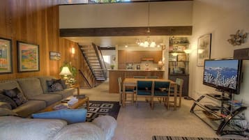 Condo, 2 Bedrooms | Living area