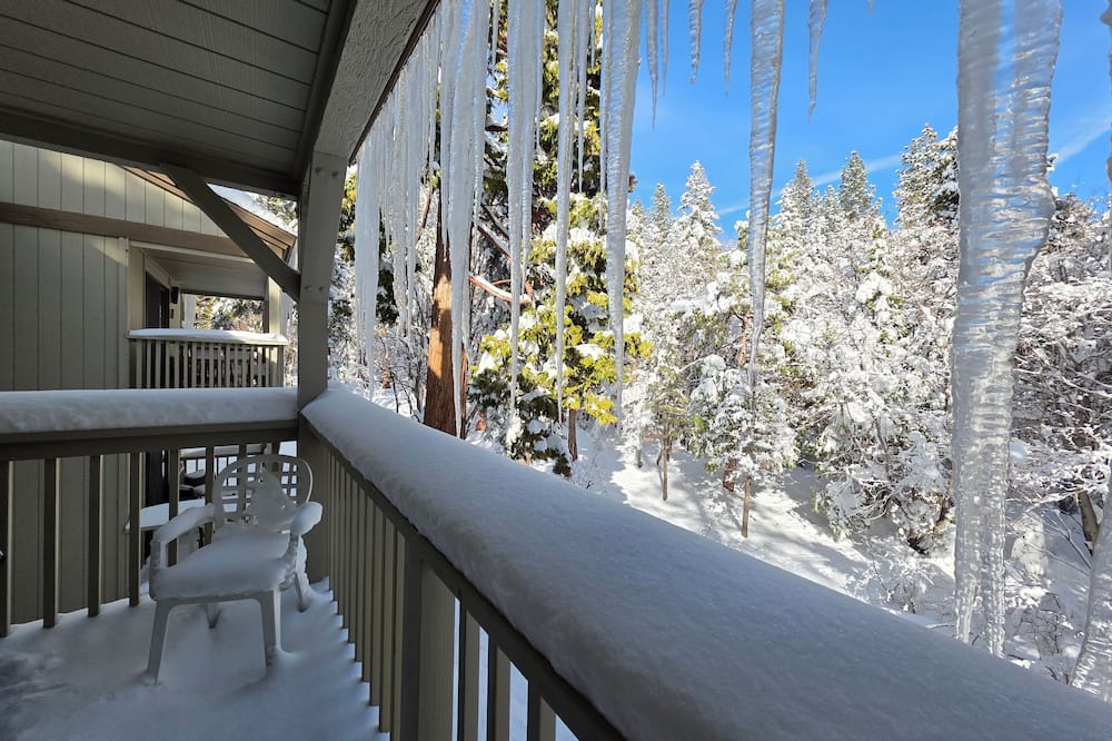 Forest View Townhouse 3 Bedroom Home by RedAwning - Mount Rose, NV