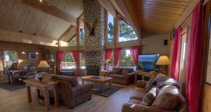 The Bass Chalet 3 Bedroom Home by RedAwning