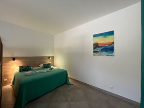 1 Schlafzimmer, Bügeleisen/Bügelbrett, Reisekinderbett, kostenloses WLAN