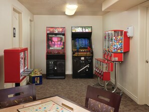 Apartment, 2 Bedrooms | Game room - Family Getaway~skiing, Ice Castles & Golf Course 2204 2 Bedroom Apts by RedAwning (Midway)