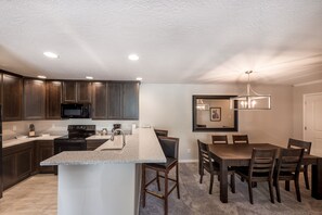 Apartment, 2 Bedrooms | Private kitchen | Fridge, oven, coffee/tea maker, toaster - Family Getaway~skiing, Ice Castles & Golf Course 2204 2 Bedroom Apts by RedAwning (Midway)