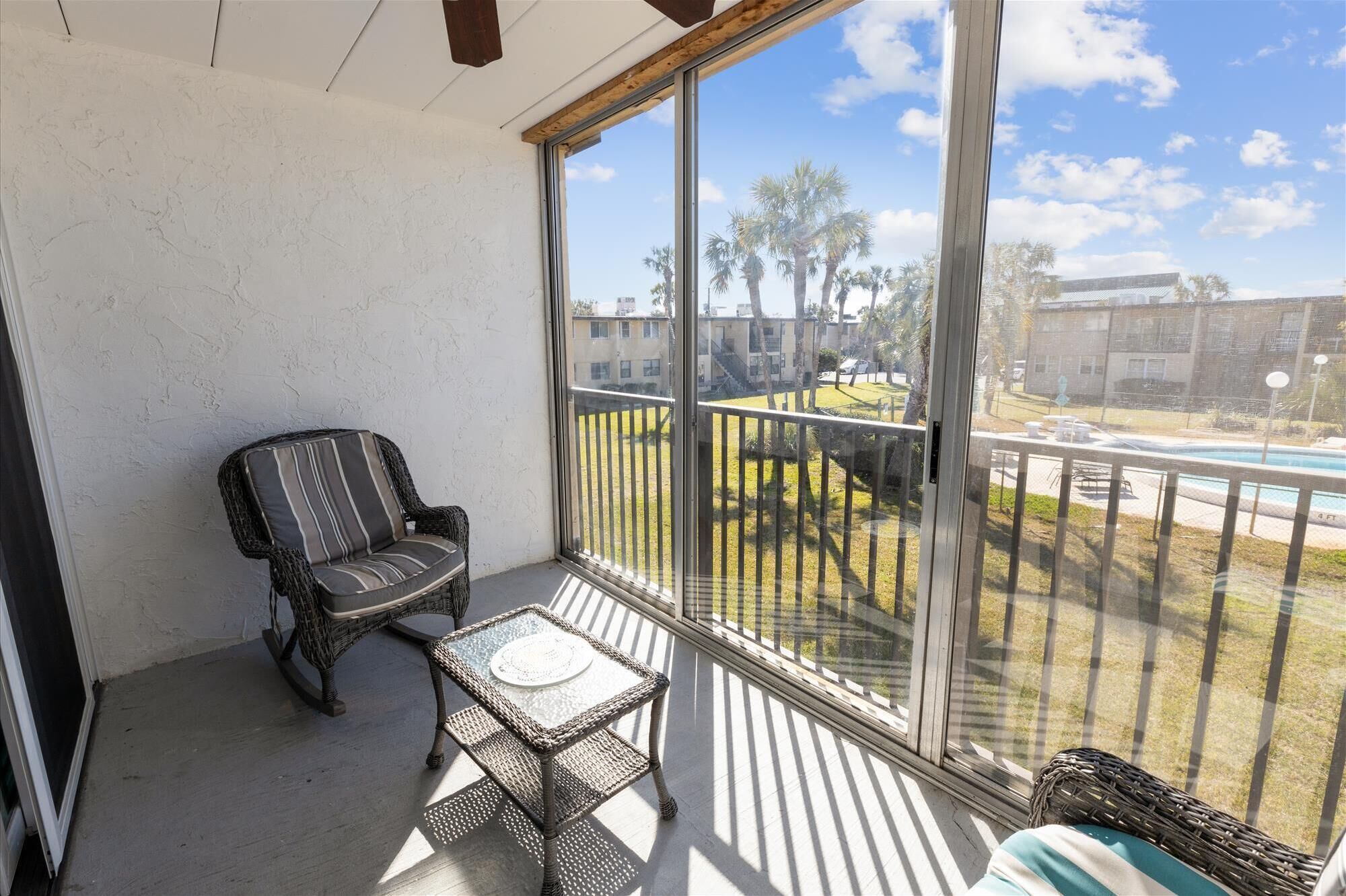 Sea Palm 1D is a pet friendly condo centrally located in Fort Walton Beach