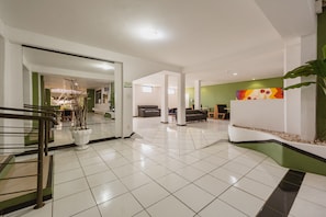 Terrace/patio - HOTEL JARDIM (Jau)