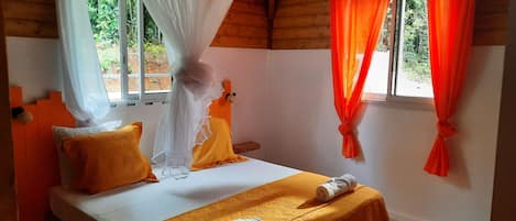 2 slaapkamers, een kluis op de kamer, een strijkplank/strijkijzer