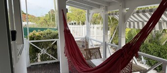 Bungalow les hibiscus with Jacuzzi 200 meters from the beach