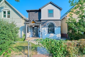 Exterior - Enjoy the amazing RINO neighborhood at this beautiful 3 bedroom home (Denver)