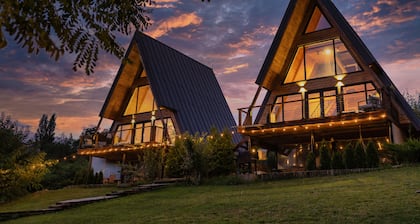 Three-Bedroom A Frame Chalet in Dealu Mare