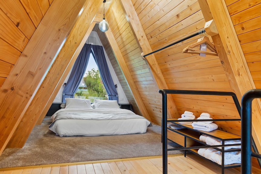 Three-bedroom A Frame Chalet In Dealu Mare - Mizil