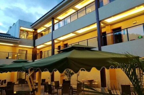 Jiaozishan Hot Spring Resort Hotel