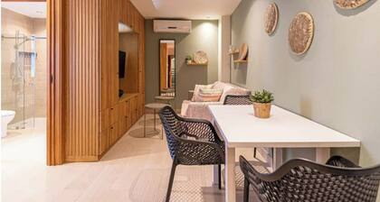 C2 New studio in the colonial center