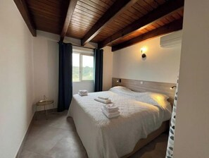 2 chambres, bureau, fer et planche à repasser, Wi-Fi gratuit