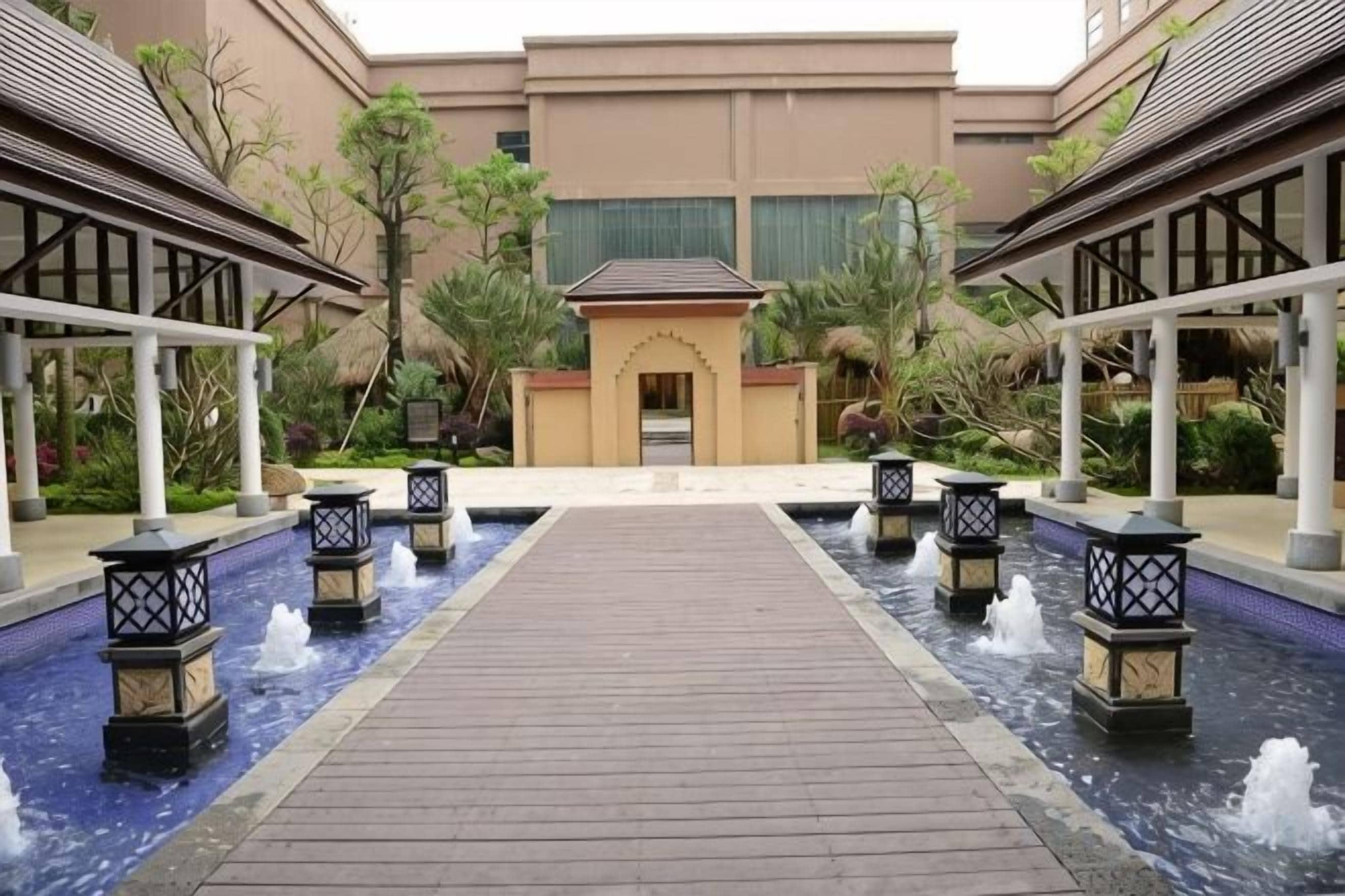 حمام سباحة