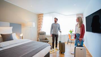 Double Room | Hypo-allergenic bedding available, in-room safe, laptop workspace