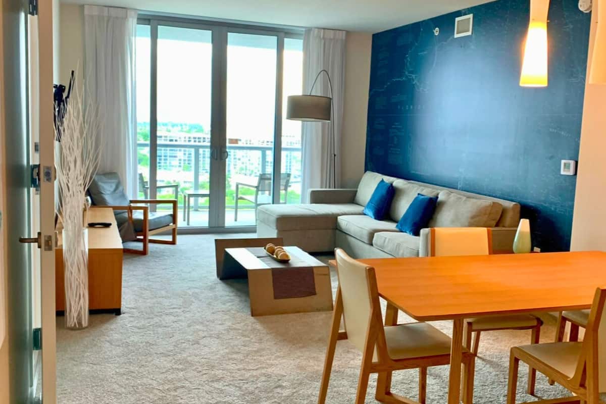 Appartamento Comfort, 1 camera da letto | Area soggiorno | TV LED 40 pollici con canali via cavo, TV