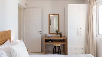 Comfort House, 2 Bedrooms, Sea View | 2 bedrooms, iron/ironing board, travel cot, free WiFi