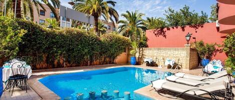 Indoor pool, outdoor pool