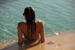 Seasonal outdoor pool - Omeon Mykonos (Mykonos)