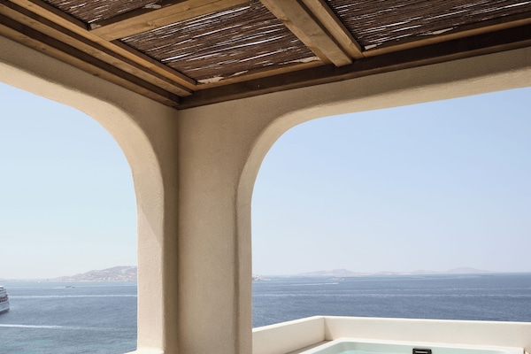 OMEON Signature Suite Sea View with Private Hot Tub | Beach/ocean view