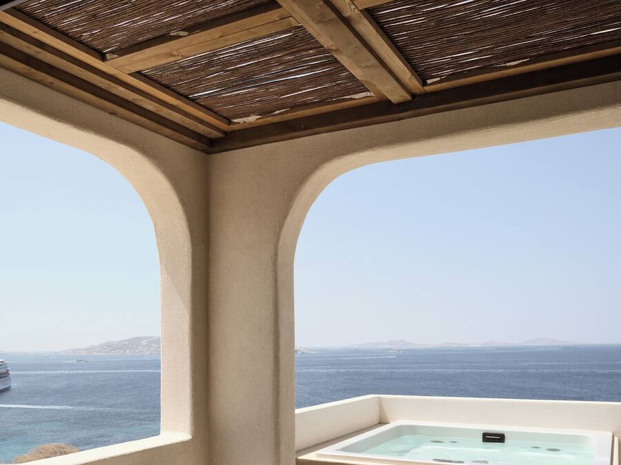 OMEON Signature Suite Sea View with Private Hot Tub | Näkymä rannalle/valtamerelle