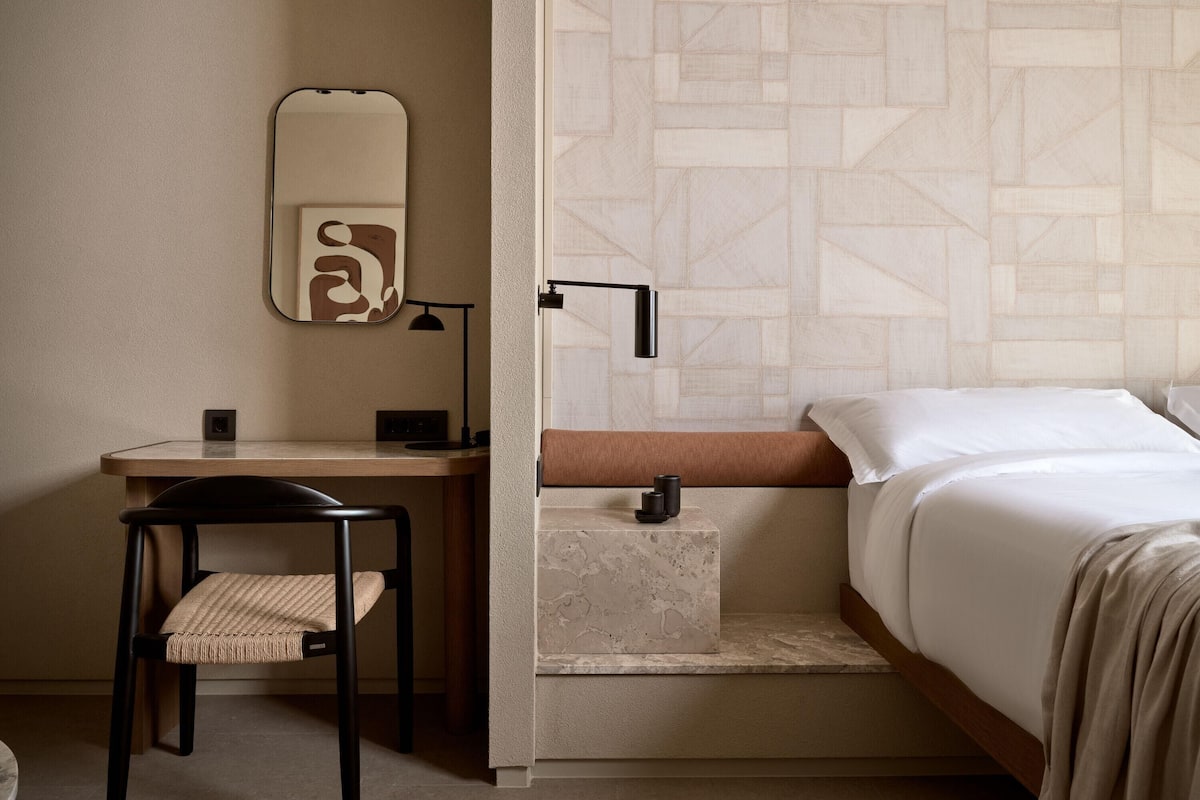 1 bedroom, minibar, in-room safe, desk