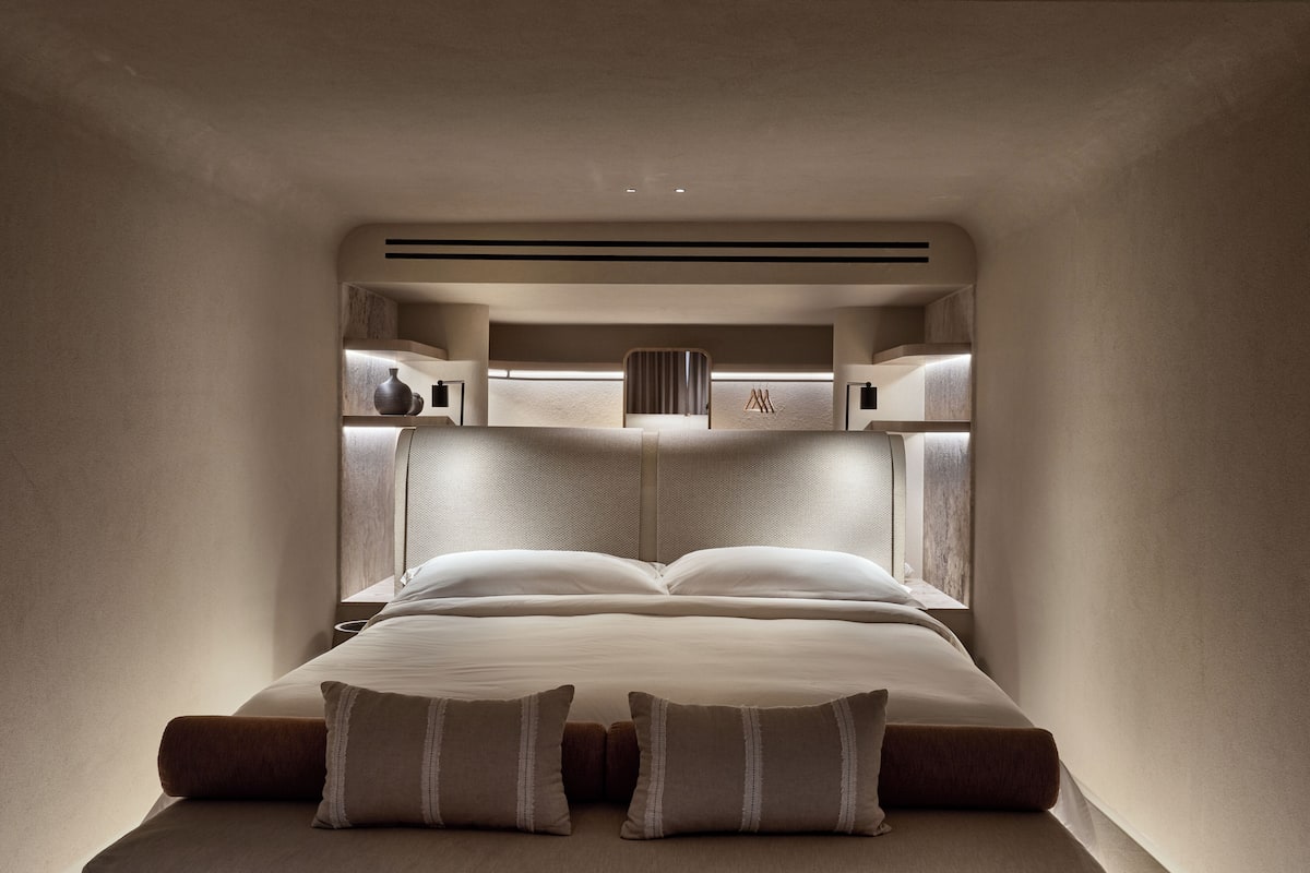 Minibar, caja fuerte, escritorio y wifi gratis