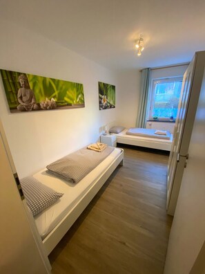 3 habitaciones, tabla de planchar con plancha y wifi gratis 
