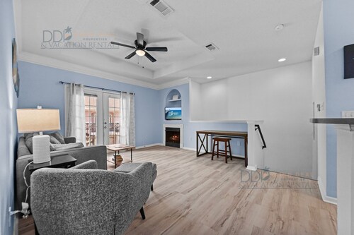 Legacy Villa #1004 "Sunshine Vibes" Just a few minutes walk to the beach.