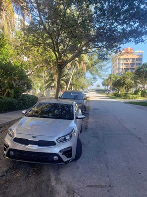 Property grounds - LOVE TRANQUILITY, COMFORT, AND OCEAN CLOSENESS IN THIS BEAUTIFUL TOWNHOUSE  (Pompano Beach)