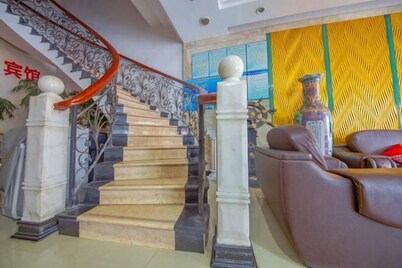 Yingbin Hotel