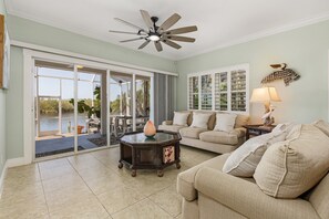 Smart TV, fireplace, video games, ping pong