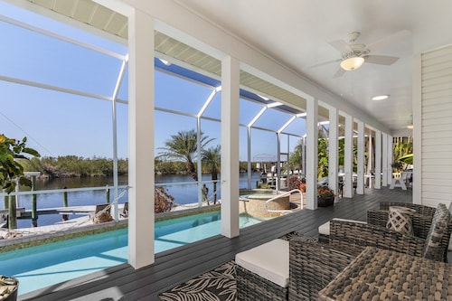 VILLA "EAGLE'S NEST"  THREE STORY HOME WITH AMAZING VIEWS