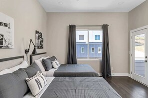 4 Schlafzimmer, Bügeleisen/Bügelbrett, Reisekinderbett, WLAN