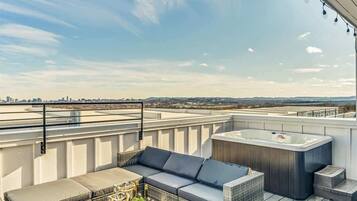 Tina de hidromasaje al aire libre